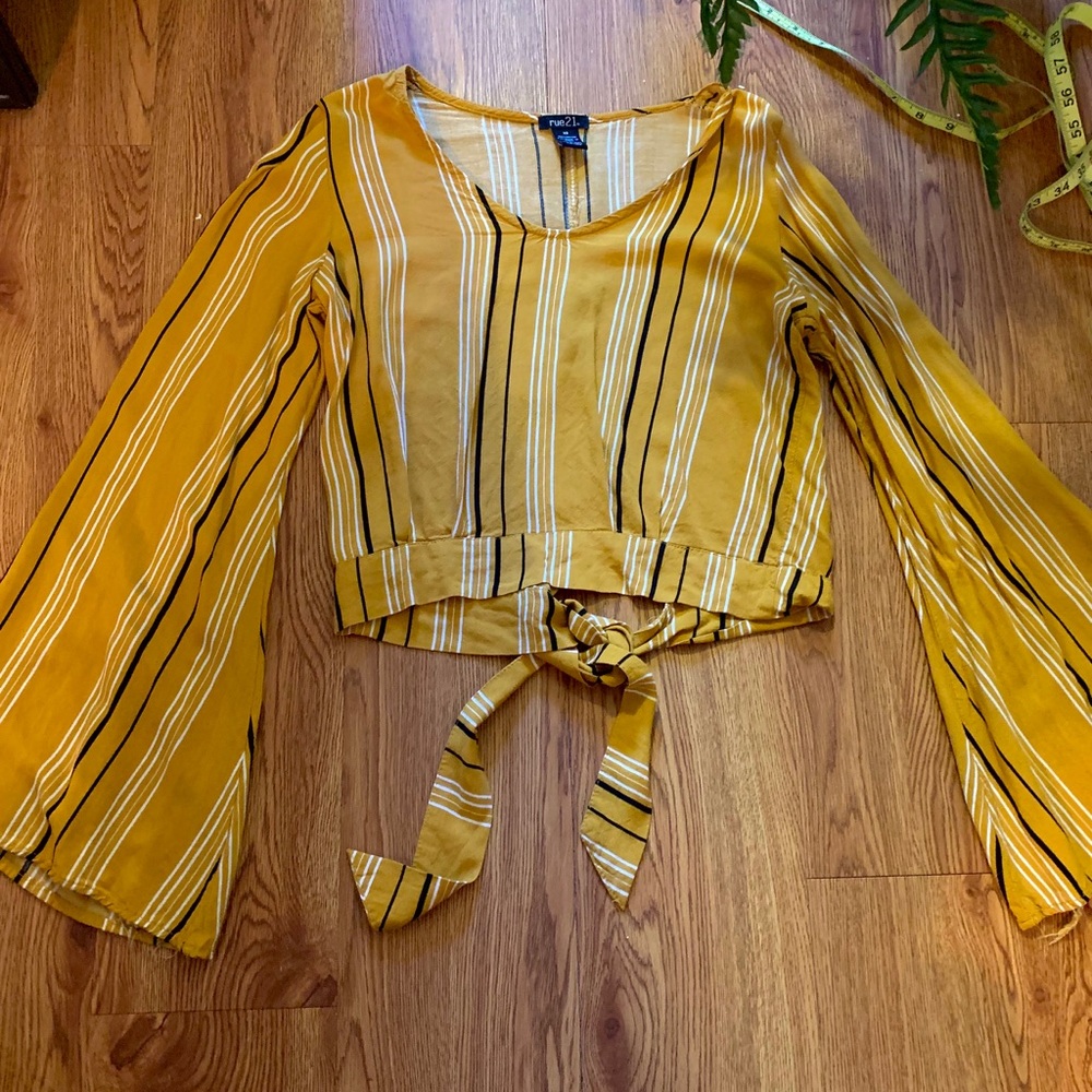 Cropped blouse